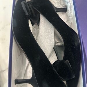 Stuart Weitzman Elegant Black Velvet Women's Heels